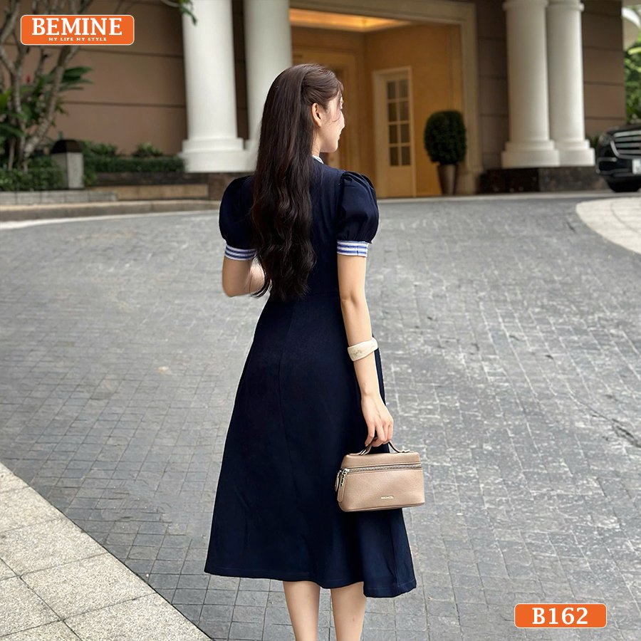 Đầm BEMINE cổ trụ phối sọc nơ dáng A B162 trắng xanh thanh lịch công sở