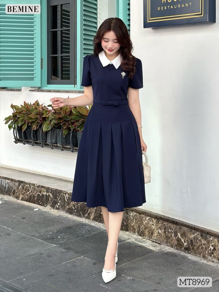 Top 5+ Mẫu Váy Hoa Nhí Trẻ Trung Chị Em Không Nên Bỏ qua Với váy hoa nhí công sở, chất liệu phải có độ dày dặn và đứng form vừa phải