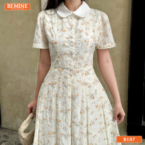 Cận cảnh chất liệu vải và họa tiết thêu của đầm BEMINE B197.