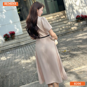 Chi tiết đường may sắc sảo và điểm nhấn cà vạt độc đáo của mẫu đầm BEMINE B206.