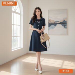 Người mẫu diện đầm BEMINE B198 dáng chữ A cổ sen, phong cách chuyên nghiệp phù hợp đi làm.