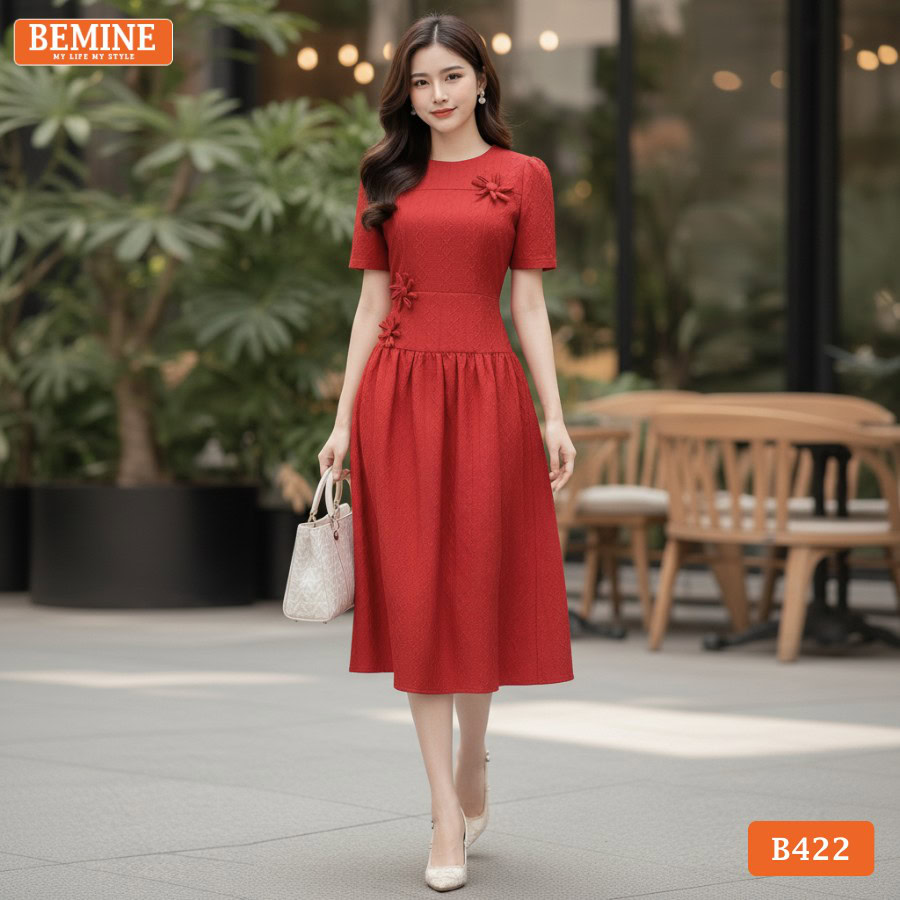 Đầm thiết kế BEMINE B422 màu đỏ quyến rũ, dáng chữ A dài thanh lịch và tôn da.