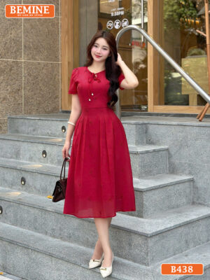 Đầm Thiết Kế BEMINE Dáng Chữ A Cổ Tròn Tơ Thêu Hoa B438 hình ảnh