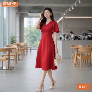 Người mẫu diện đầm BEMINE B429 đi chơi trẻ trung và năng động.
