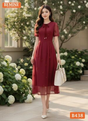 Đầm thiết kế BEMINE B438 dáng chữ A cổ tròn thanh lịch.