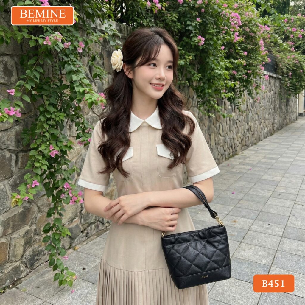 Đầm Thiết Kế BEMINE Chữ A Cổ Sen Chân Váy Xếp Ly B451 2 Ảnh chụp thực tế đầm BEMINE B451 với chất liệu vải cao cấp.