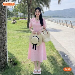 Chất liệu vải cao cấp in họa tiết caro của đầm BEMINE B497.