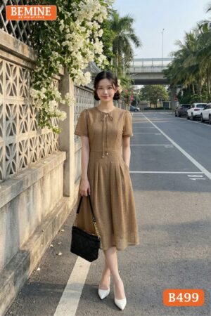 Thiết kế xòe nhẹ nhàng của mẫu đầm chữ A mã sản phẩm B499.