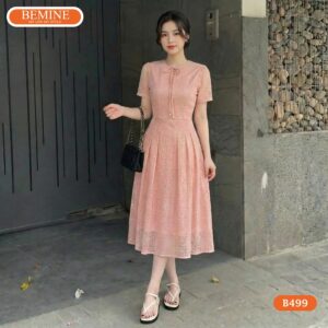 Đầm thiết kế BEMINE B499 cổ tròn phối dây nơ nữ tính.