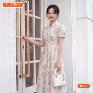 Cận cảnh cúc cài sang trọng trên thiết kế đầm BEMINE B502.