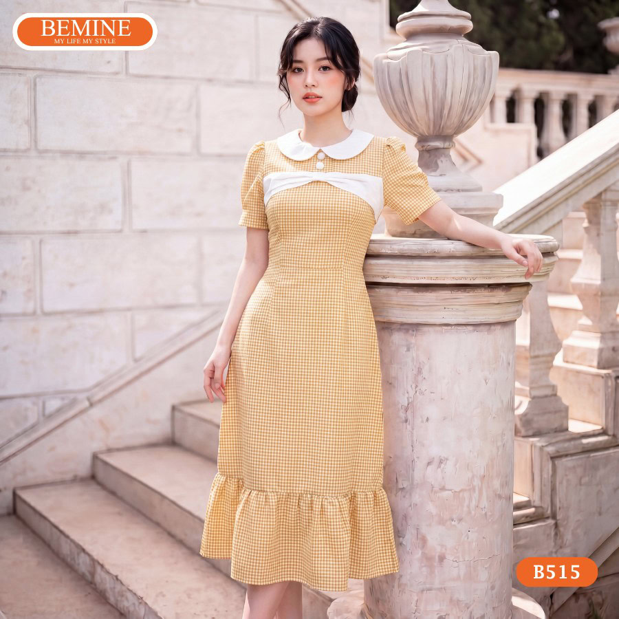 Hình ảnh thực tế đầm cổ sen phối nơ caro BEMINE mã B515.