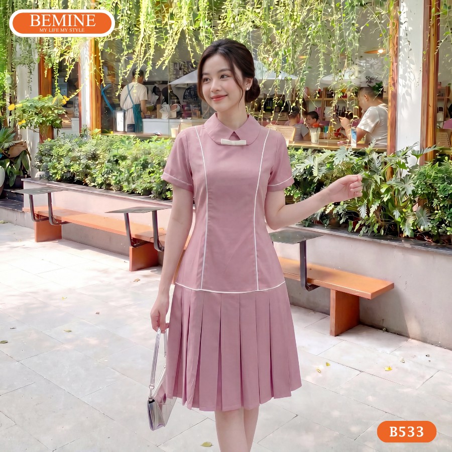 Thiết kế cổ sen điệu đà trên mẫu đầm chữ a mã số B533.