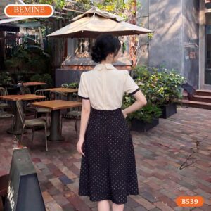 Đầm B539 in bi phối nơ giúp quý cô công sở thêm cuốn hút.