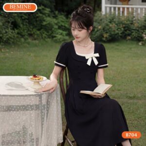 Đầm thiết kế BEMINE B704 với đường may sắc sảo và tỉ mỉ.