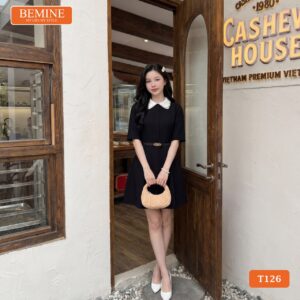 Ảnh chụp toàn thân đầm thiết kế BEMINE T126 màu nhã nhặn.