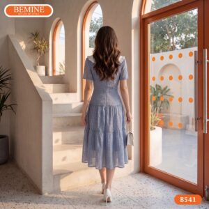 Cận cảnh đường may sắc sảo trên đầm thiết kế BEMINE B541.