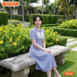 Hình ảnh thực tế đầm công sở BEMINE B542 phom dáng chuẩn.