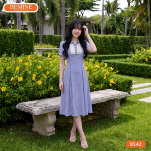 Cận cảnh đường may sắc sảo trên đầm thiết kế BEMINE B542.