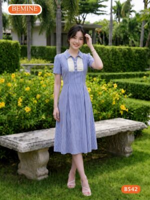 Đầm thiết kế BEMINE B542 cổ sơ mi kẻ sọc thanh lịch.