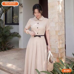 Người mẫu diện đầm chữ a cổ sen BEMINE mã sản phẩm B549.