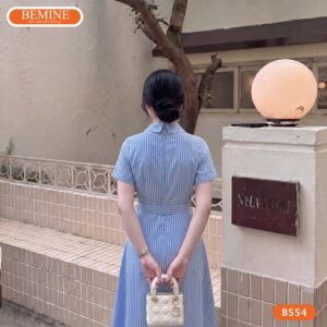 Cận cảnh đường may sắc sảo của mẫu đầm kèm đai eo BEMINE B554.