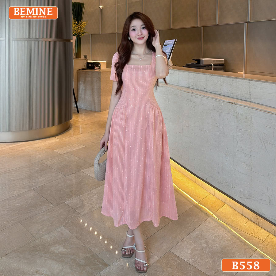 Đầm BEMINE cổ vuông voan tơ kim tuyến dáng dài B558