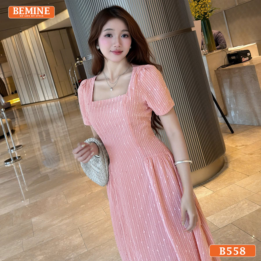 Đầm BEMINE cổ vuông voan tơ kim tuyến dáng dài B558