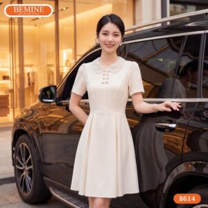 Thiết kế cổ sen duyên dáng kết hợp phom dáng ngắn trẻ trung mã B614.