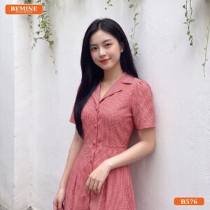 Đầm thiết kế BEMINE cổ vest nút bọc dáng chữ A B576
