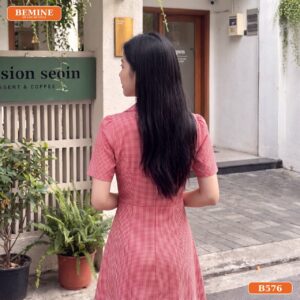 Đầm thiết kế BEMINE cổ vest nút bọc dáng chữ A B576