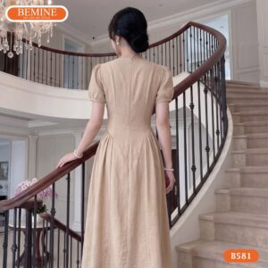 Đầm thiết kế BEMINE B581 cổ tim đính nơ thanh lịch.