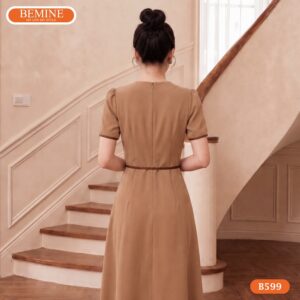 Cận cảnh đường may sắc sảo của mẫu đầm phối dây eo BEMINE B599.