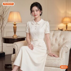 Người mẫu diện đầm dáng dài cổ sen ren hoa BEMINE B612.