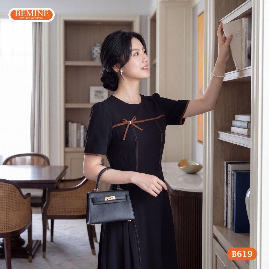 Đầm thiết kế BEMINE cổ tròn chạy viền đính nơ dáng chữ A B619 2 Lựa chọn hoàn hảo nâng tầm phong cách cùng mã sản phẩm B619.