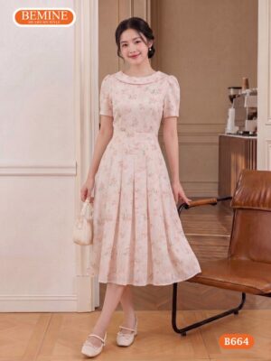 Đầm thiết kế BEMINE cổ trụ in hoa dáng dài xếp ly B664