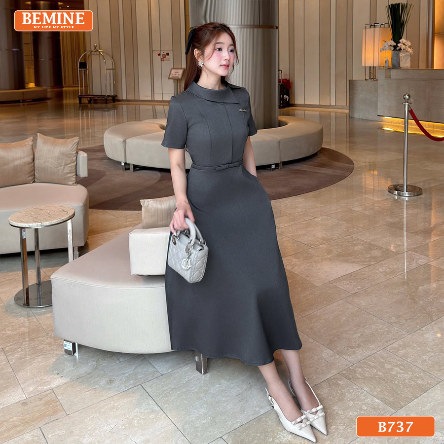 Chị có thể linh hoạt phối đồ để diện đầm trong các buổi tiệc nhẹ. Phong cách dự tiệc nhẹ với đầm B737 BEMINE