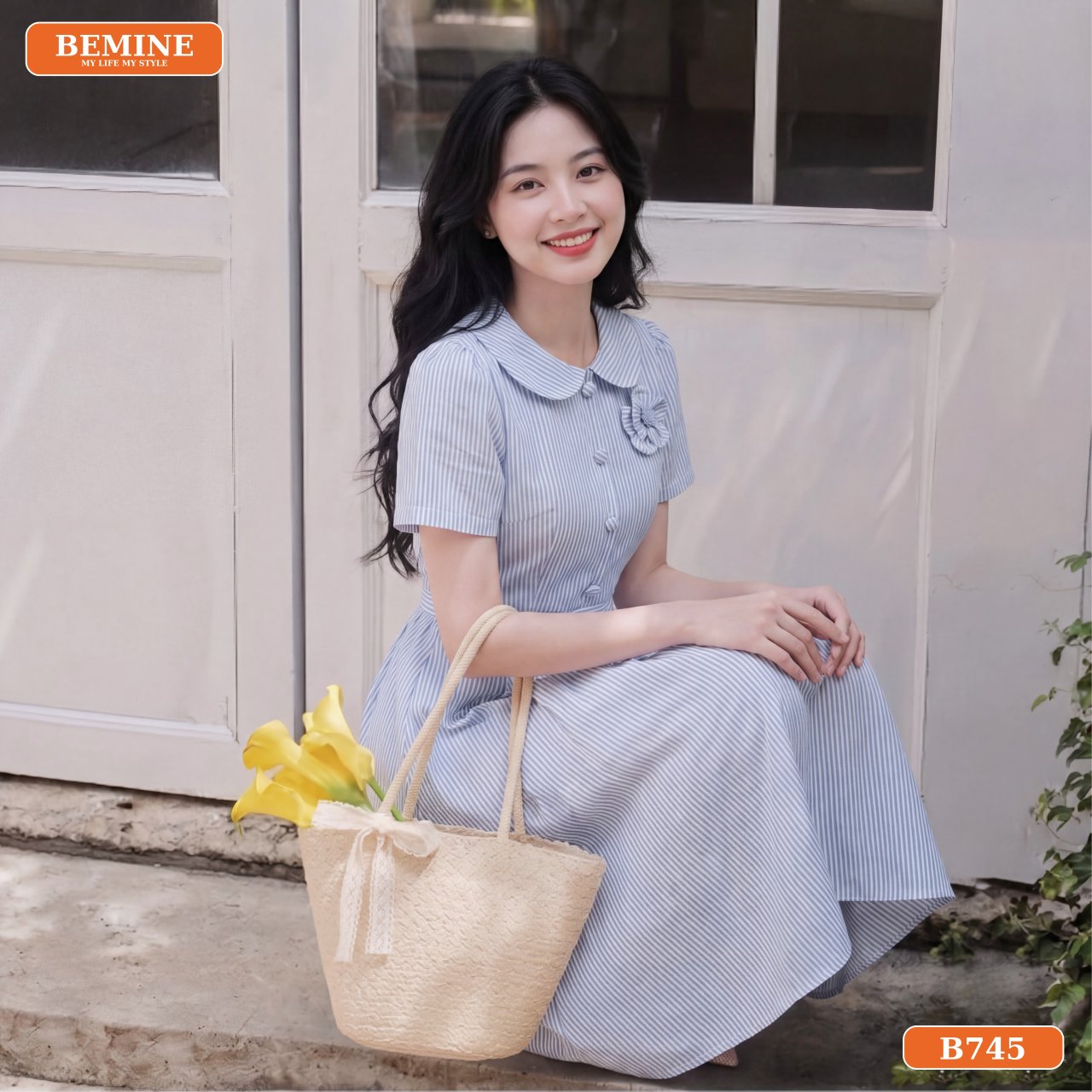Đầm thiết kế BEMINE cổ sen dáng dài họa tiết sọc B745 4 Tổng thể phom dáng dài uyển chuyển của đầm BEMINE B745