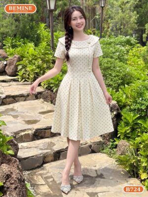 Đầm thiết kế BEMINE cổ thuyền đính nút dáng chữ A B724 hình ảnh