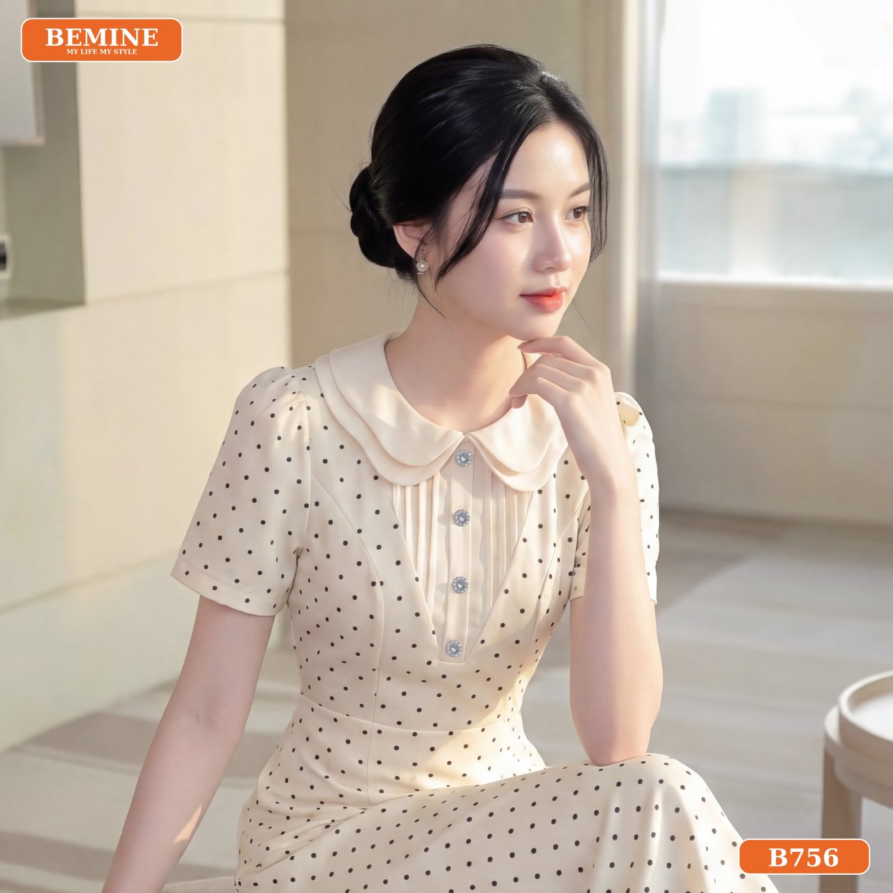 Góc chụp nghiêng đầm công sở cổ sen B756