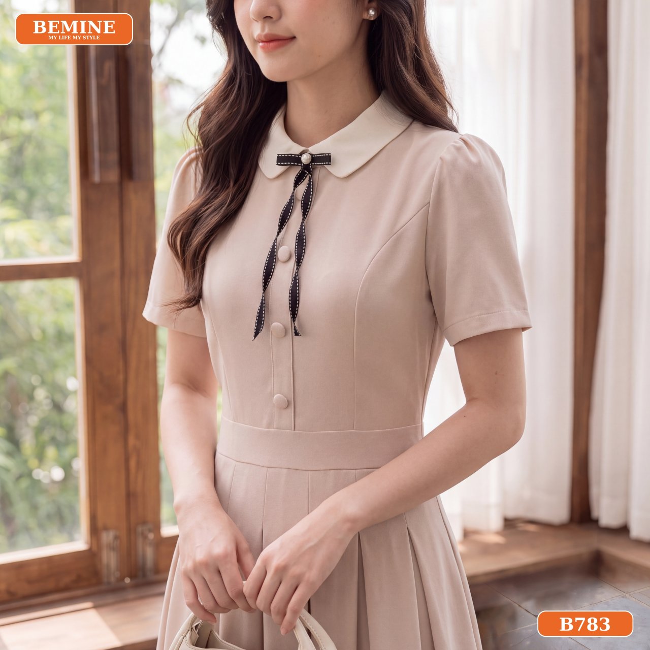 Đầm thiết kế cổ sen B783 nét đẹp nhẹ nhàng Chi tiết cổ sen phối dây nơ trên đầm thiết kế B783