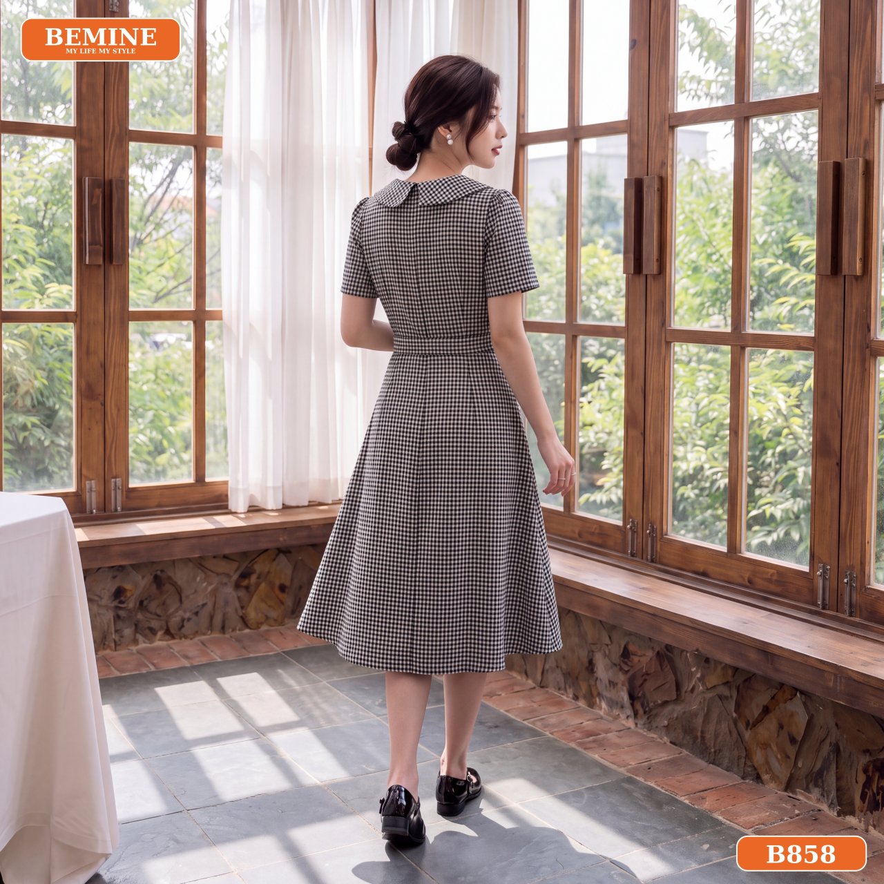 Đường may tỉ mỉ và tùng váy 2 lớp của đầm công sở B858