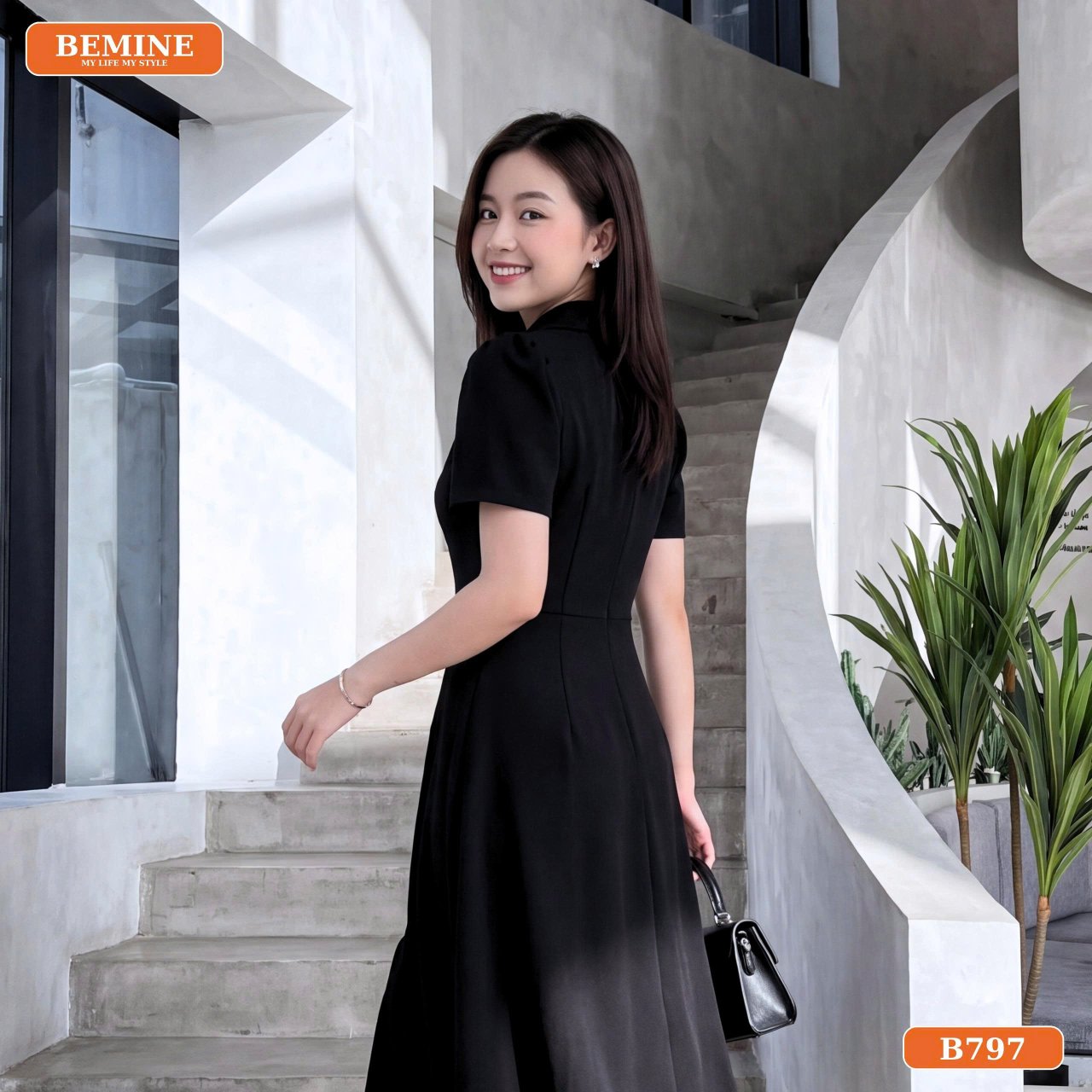 Chất liệu Cotton Thái của đầm cổ sơ mi phối caro B797