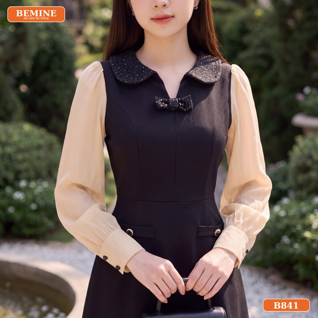 Chất liệu Cotton Thái của đầm cổ sen xẻ V B841